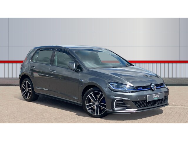 Main listing image - Volkswagen Golf GTE