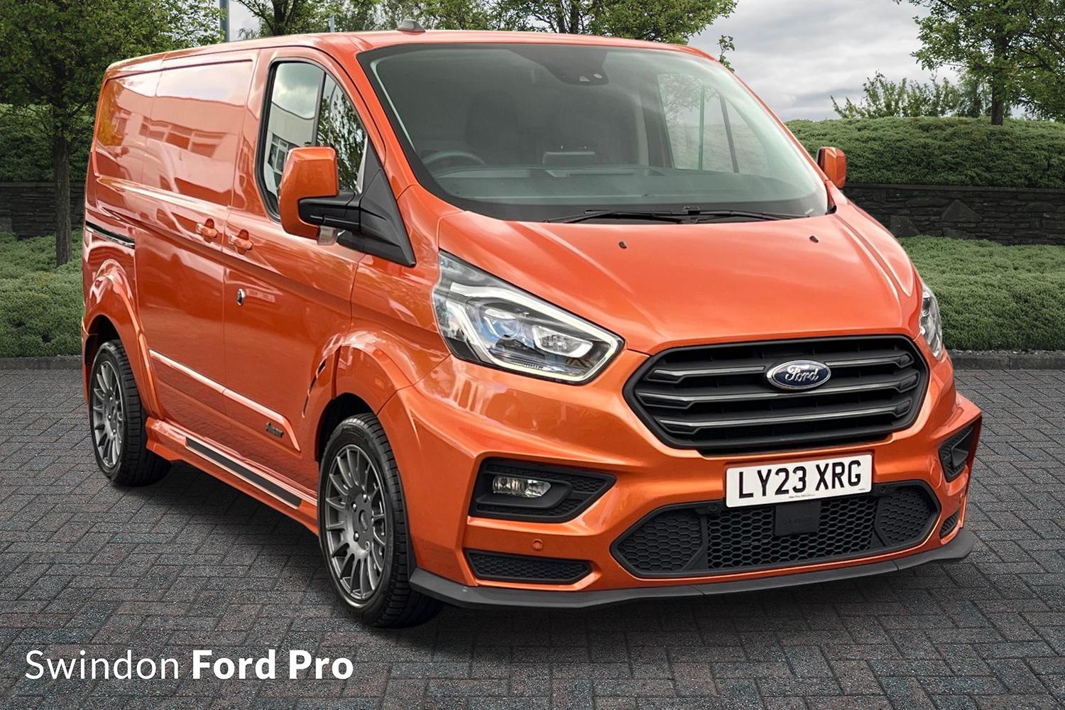 Main listing image - Ford Transit Custom