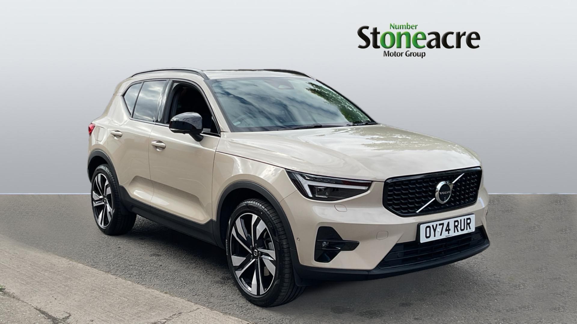 Main listing image - Volvo XC40