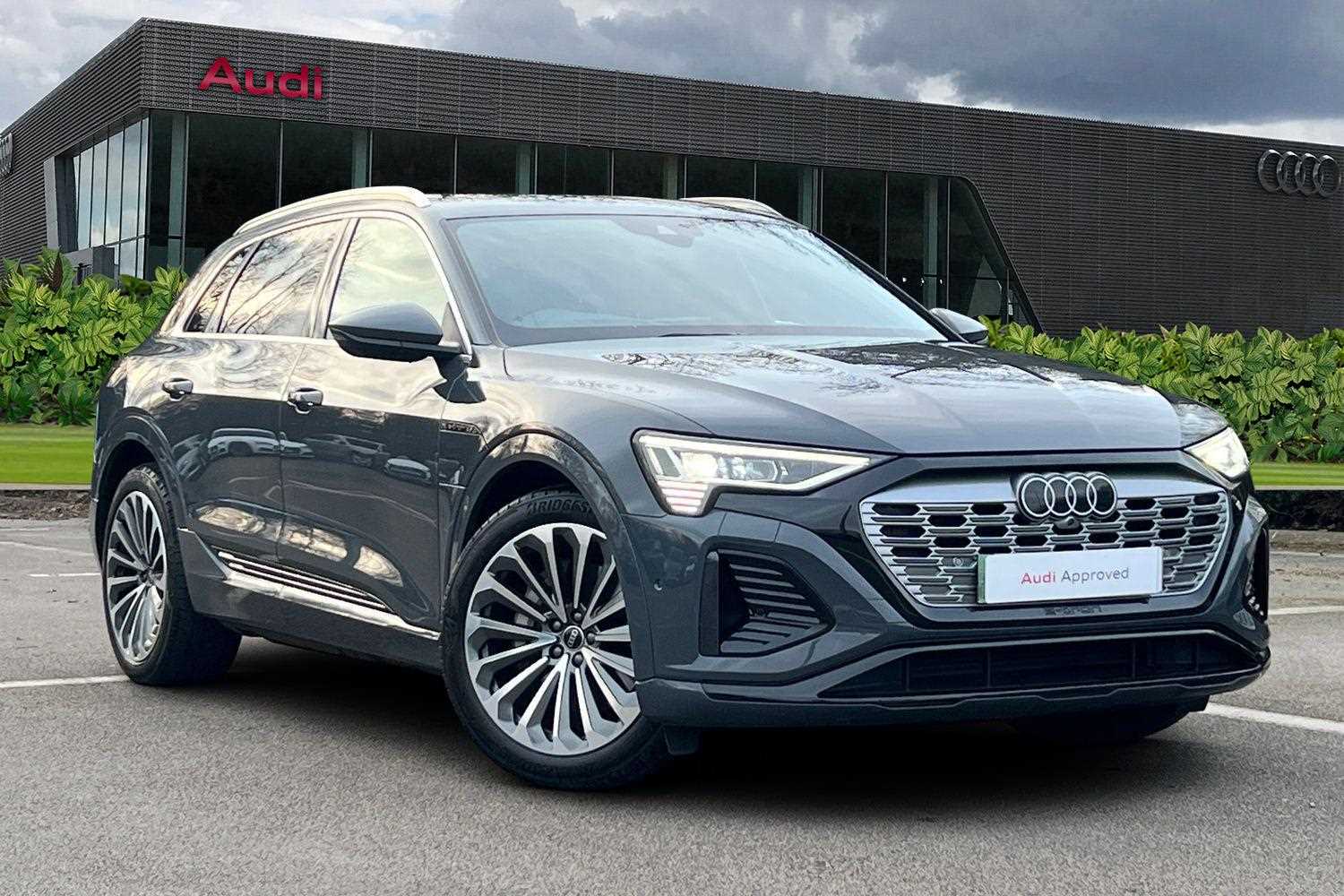 Main listing image - Audi Q8 e-tron