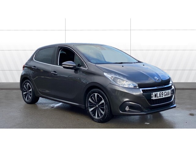 Main listing image - Peugeot 208