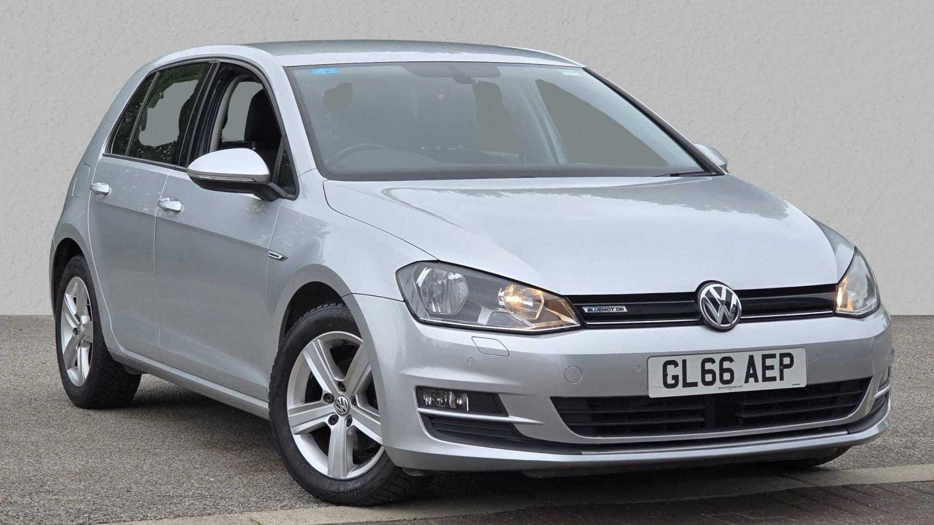 Main listing image - Volkswagen Golf