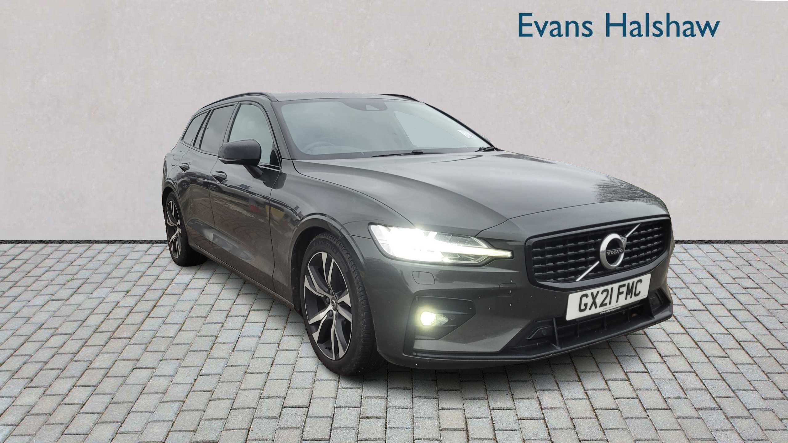 Main listing image - Volvo V60