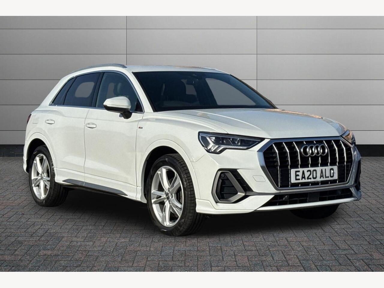 Main listing image - Audi Q3