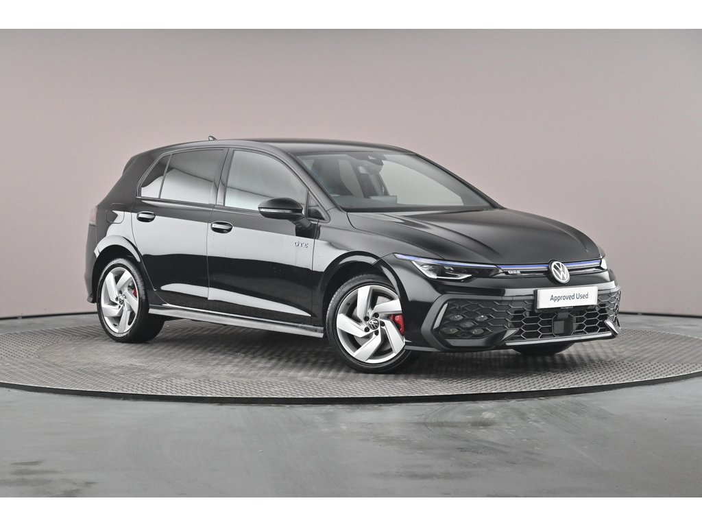 Main listing image - Volkswagen Golf GTE