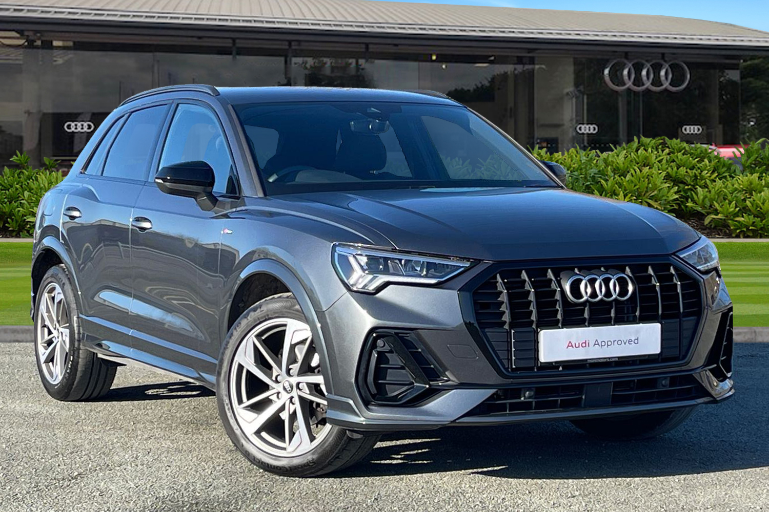 Main listing image - Audi Q3