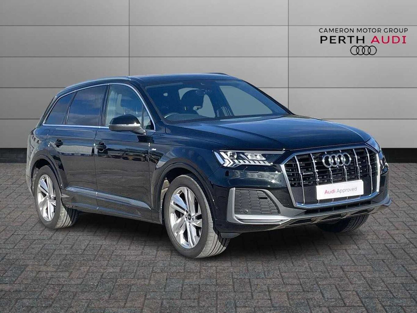 Main listing image - Audi Q7