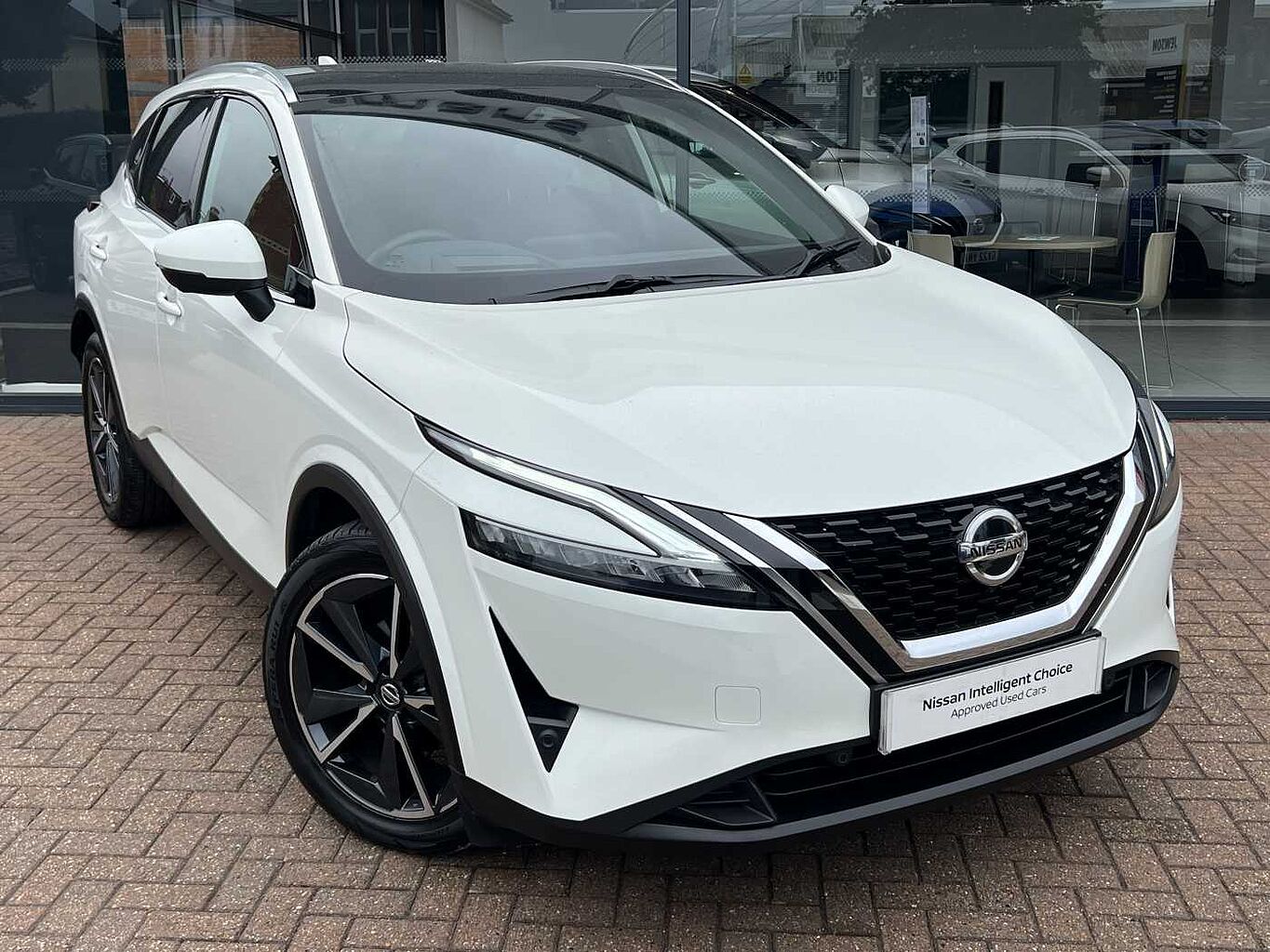 Main listing image - Nissan Qashqai