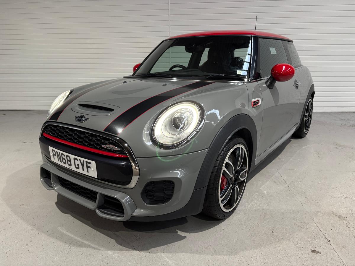 Main listing image - MINI Hatchback