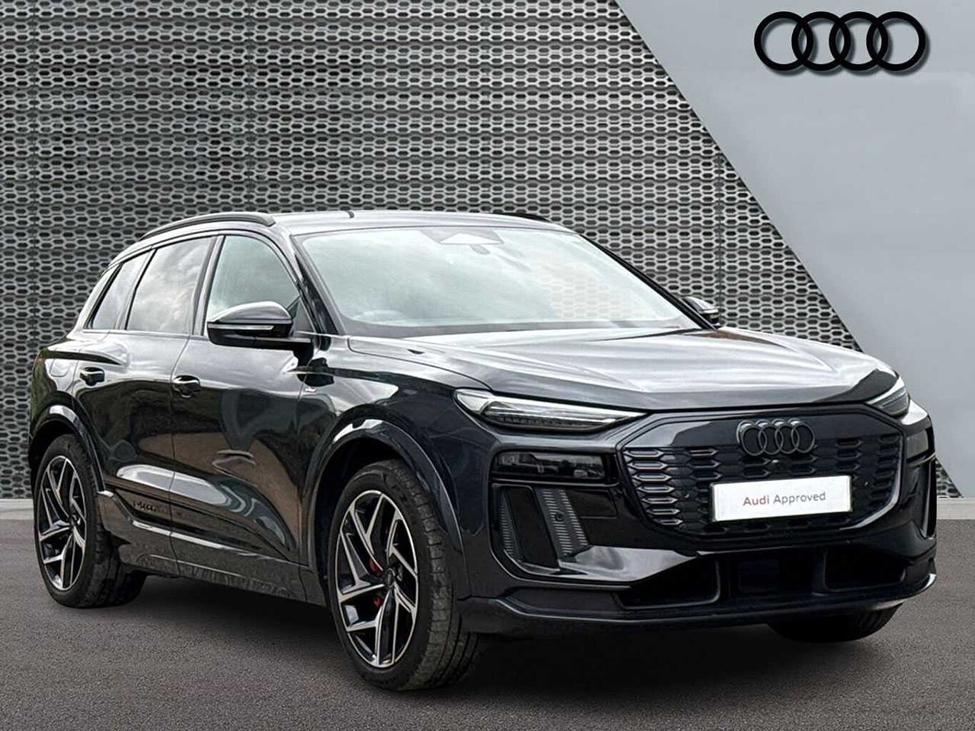 Main listing image - Audi Q6 e-tron