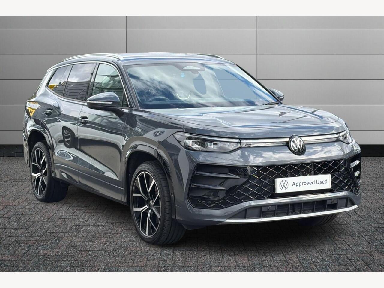 Main listing image - Volkswagen Tayron