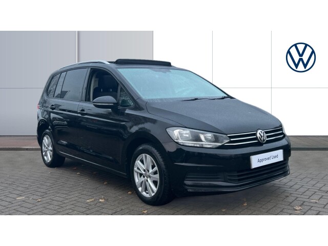 Main listing image - Volkswagen Touran