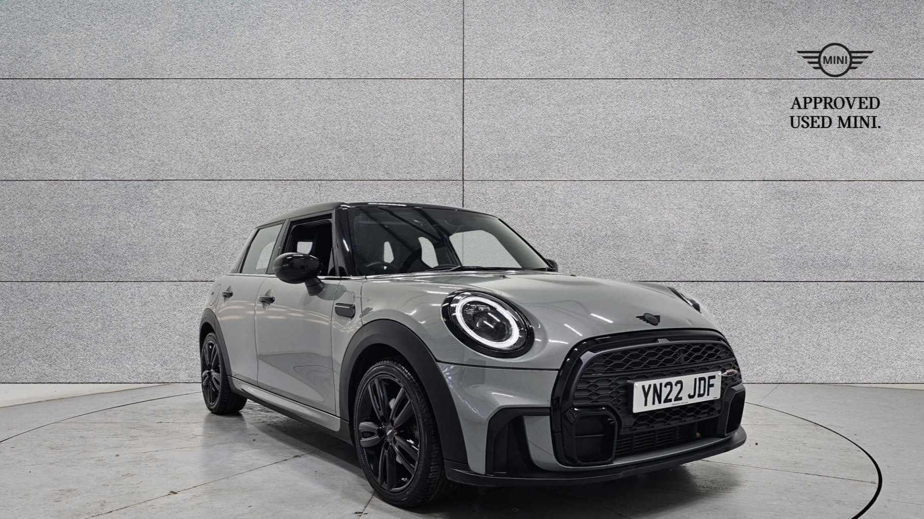 Main listing image - MINI Hatchback 5dr