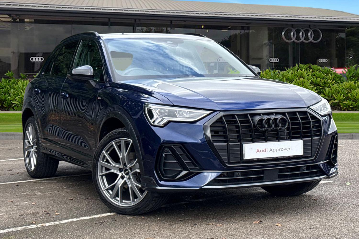 Main listing image - Audi Q3