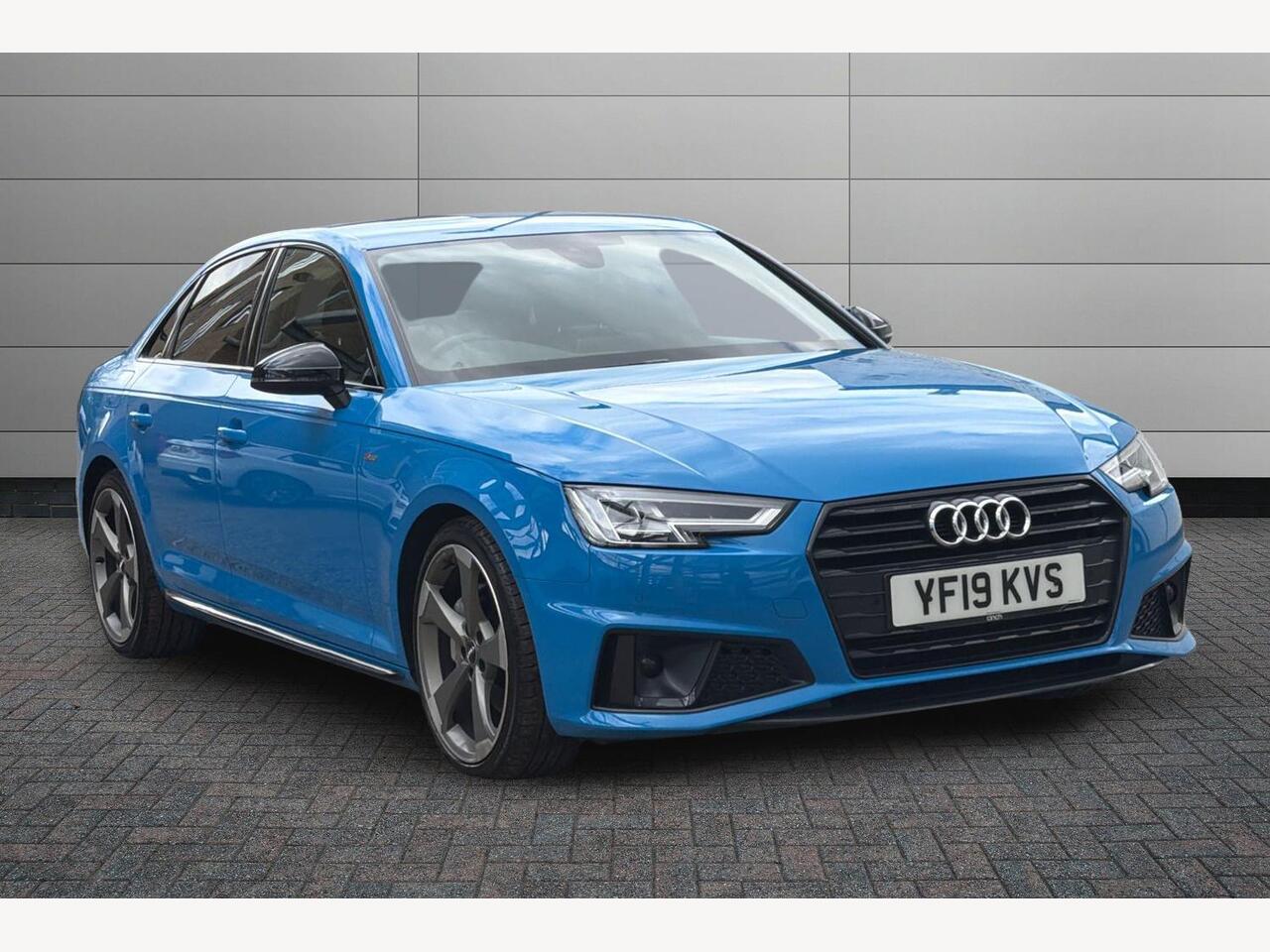 Main listing image - Audi A4