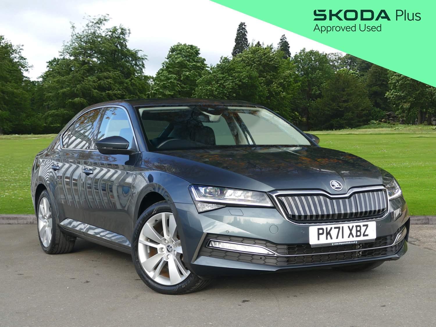 Main listing image - Skoda Superb