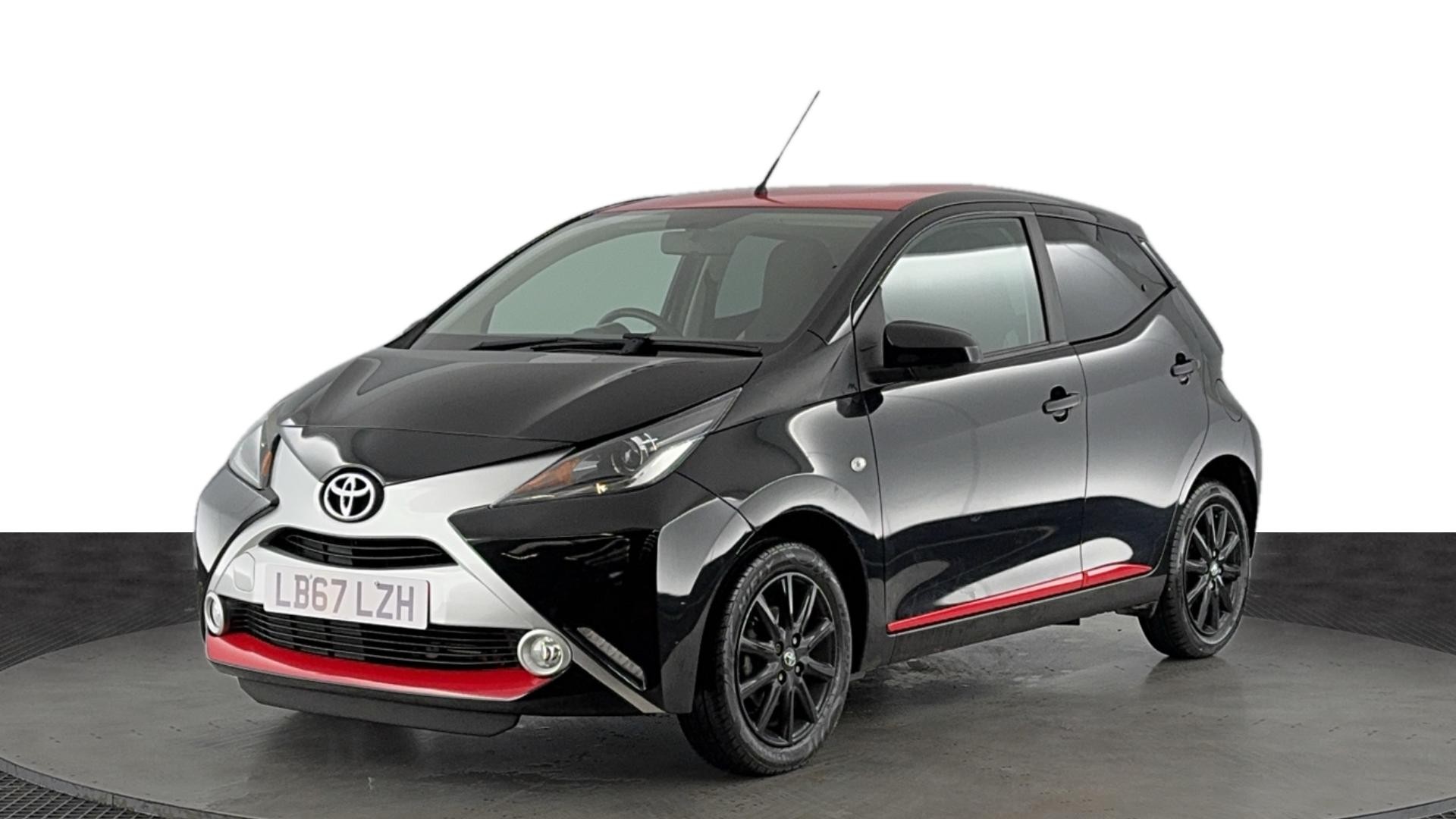 Main listing image - Toyota Aygo