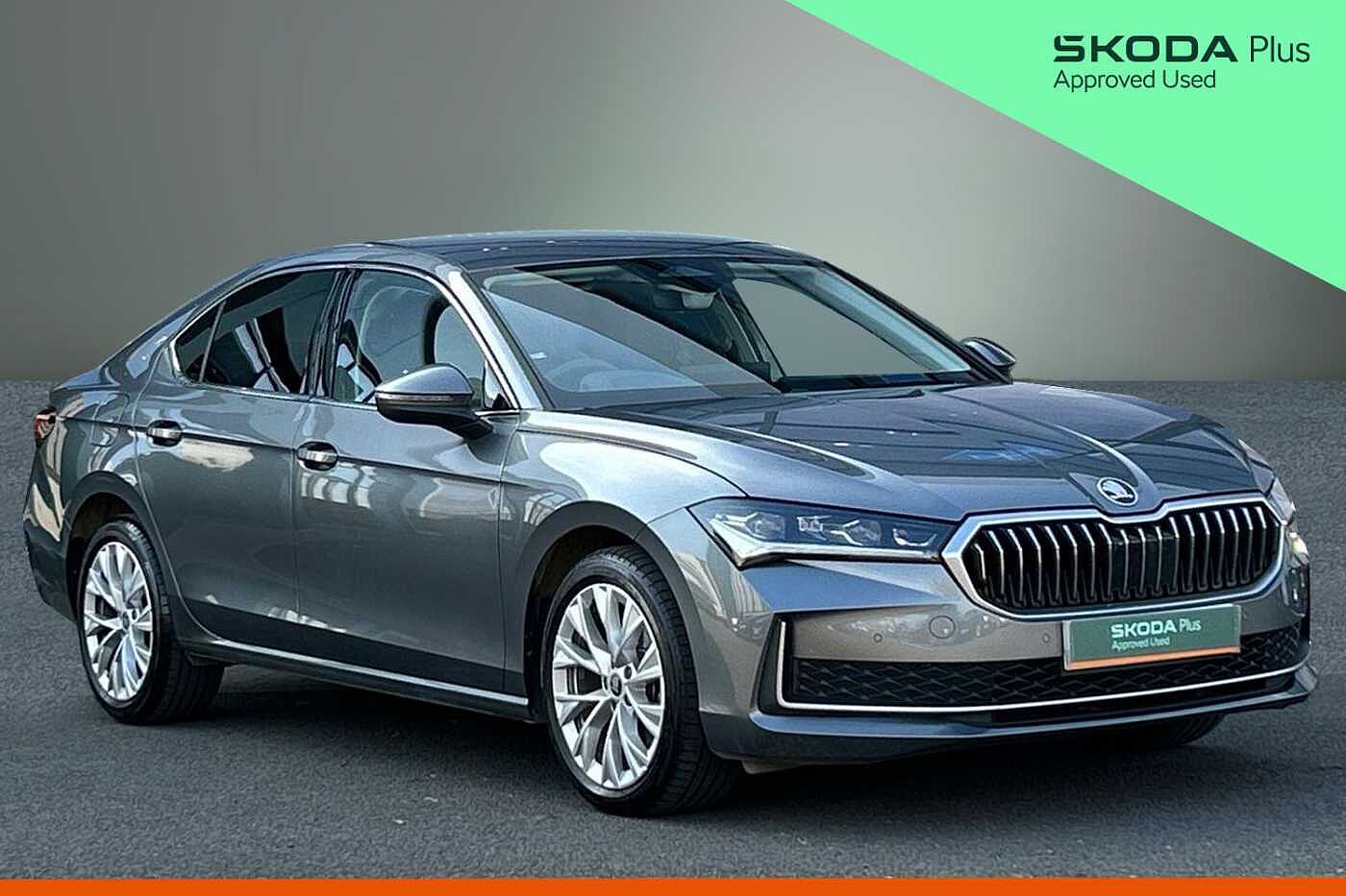 Main listing image - Skoda Superb