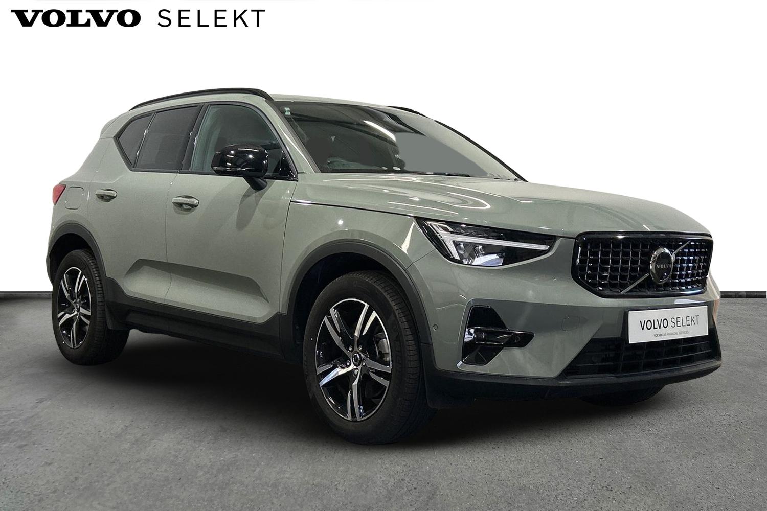 Main listing image - Volvo XC40