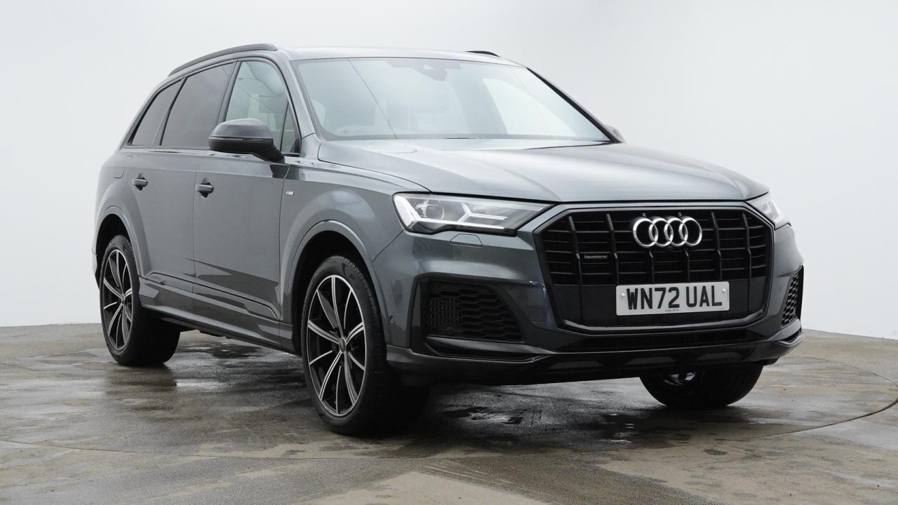 Main listing image - Audi Q7