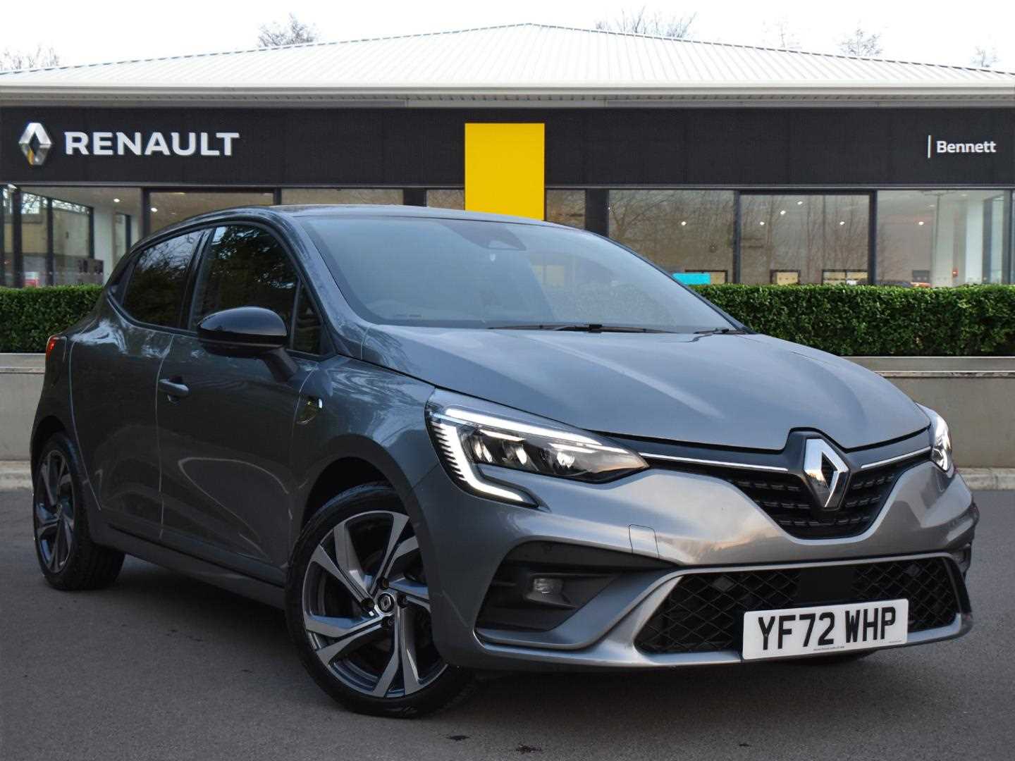 Main listing image - Renault Clio