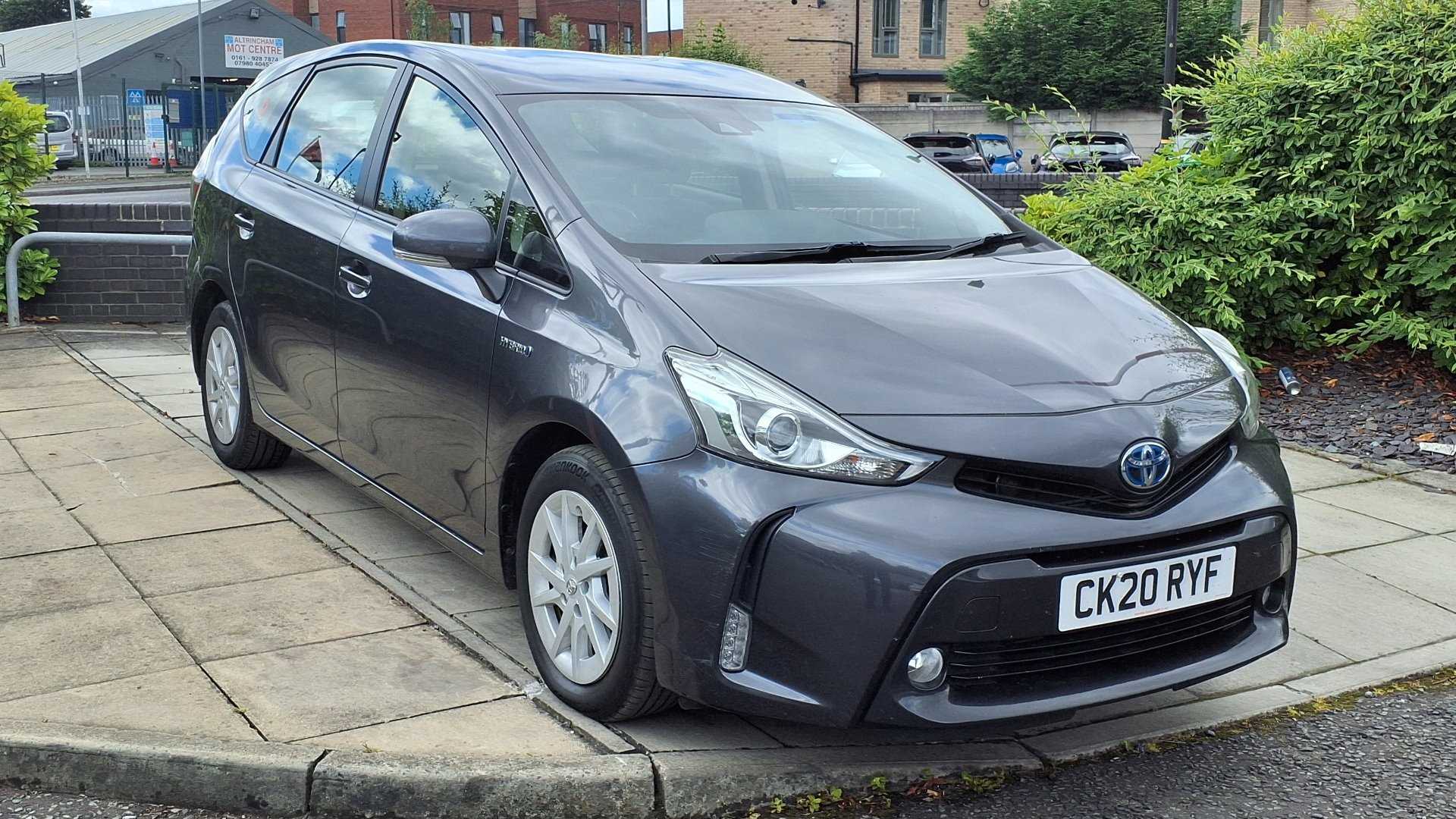 Main listing image - Toyota Prius+