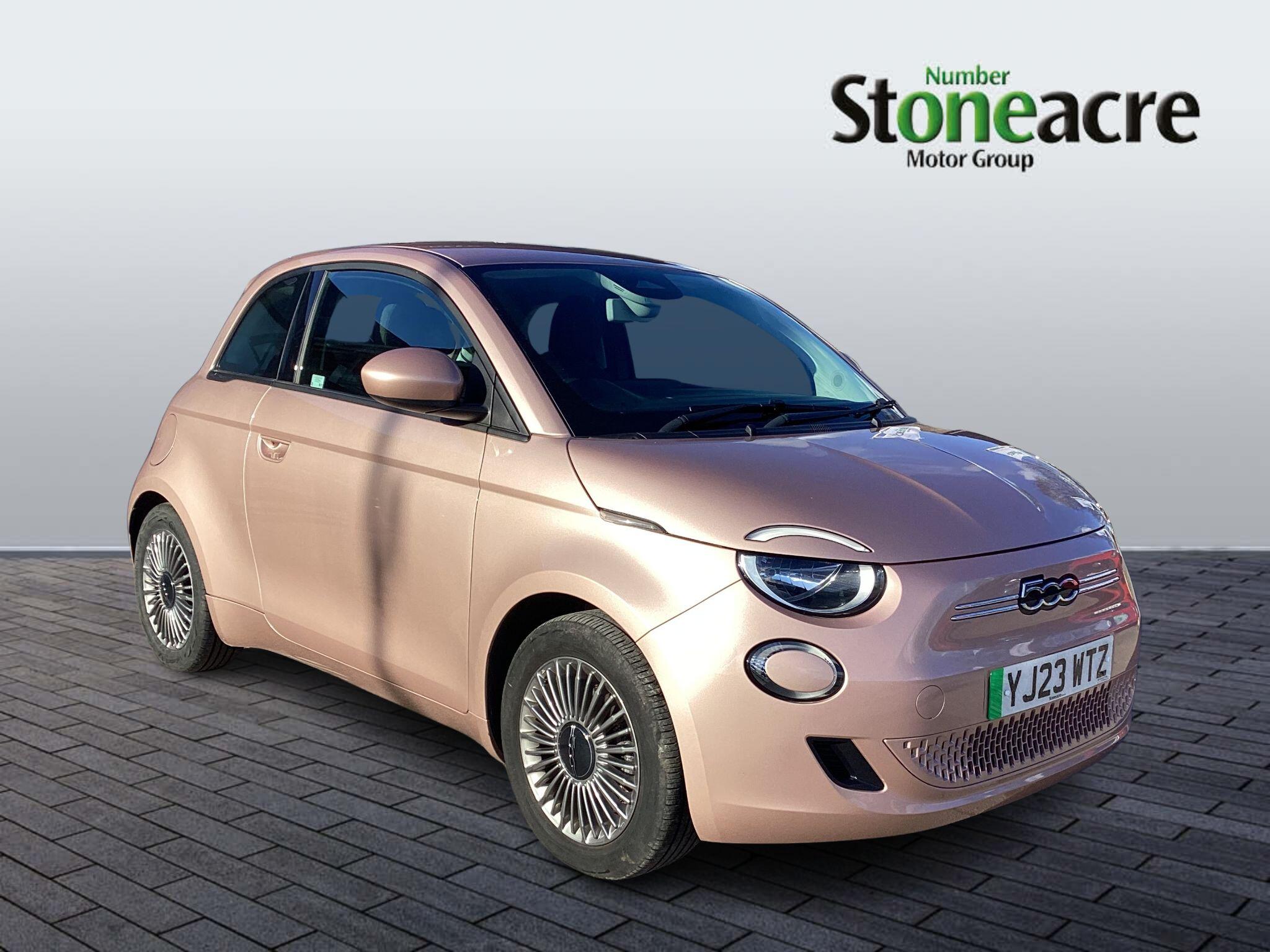Main listing image - Fiat 500 Electric