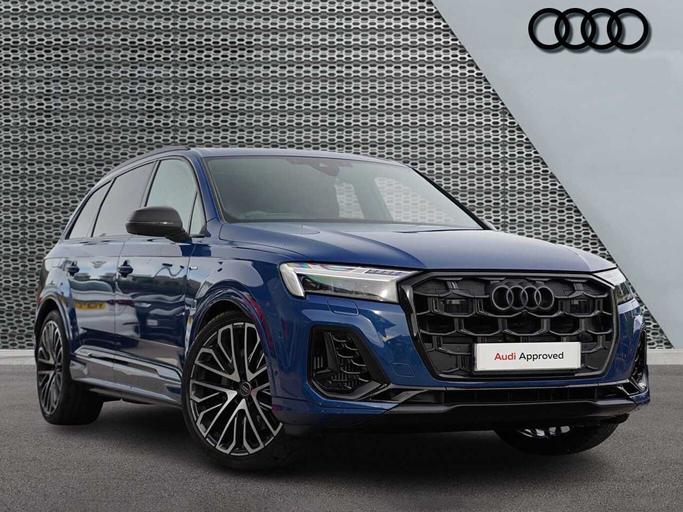 Main listing image - Audi Q7