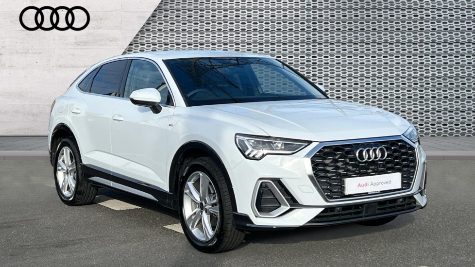 Main listing image - Audi Q3