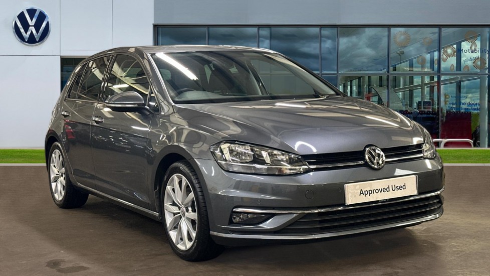 Main listing image - Volkswagen Golf