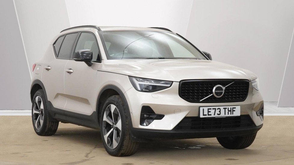 Main listing image - Volvo XC40