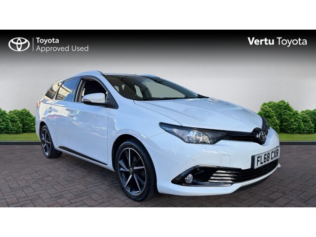 Main listing image - Toyota Auris
