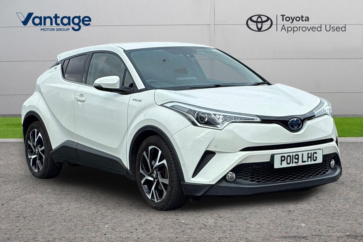 Main listing image - Toyota C-HR
