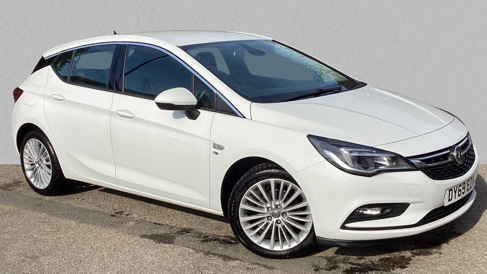 Main listing image - Vauxhall Astra