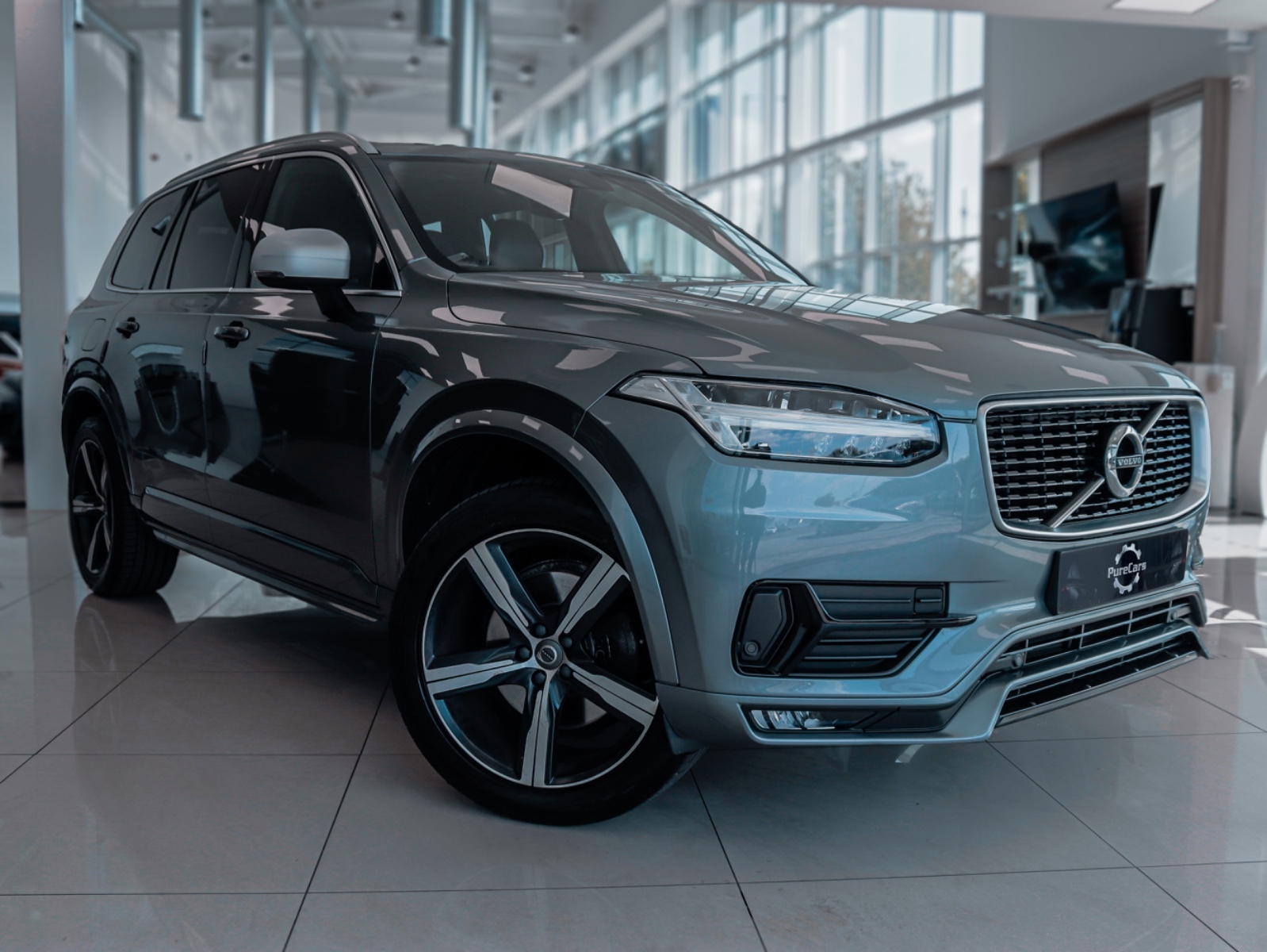 Main listing image - Volvo XC90