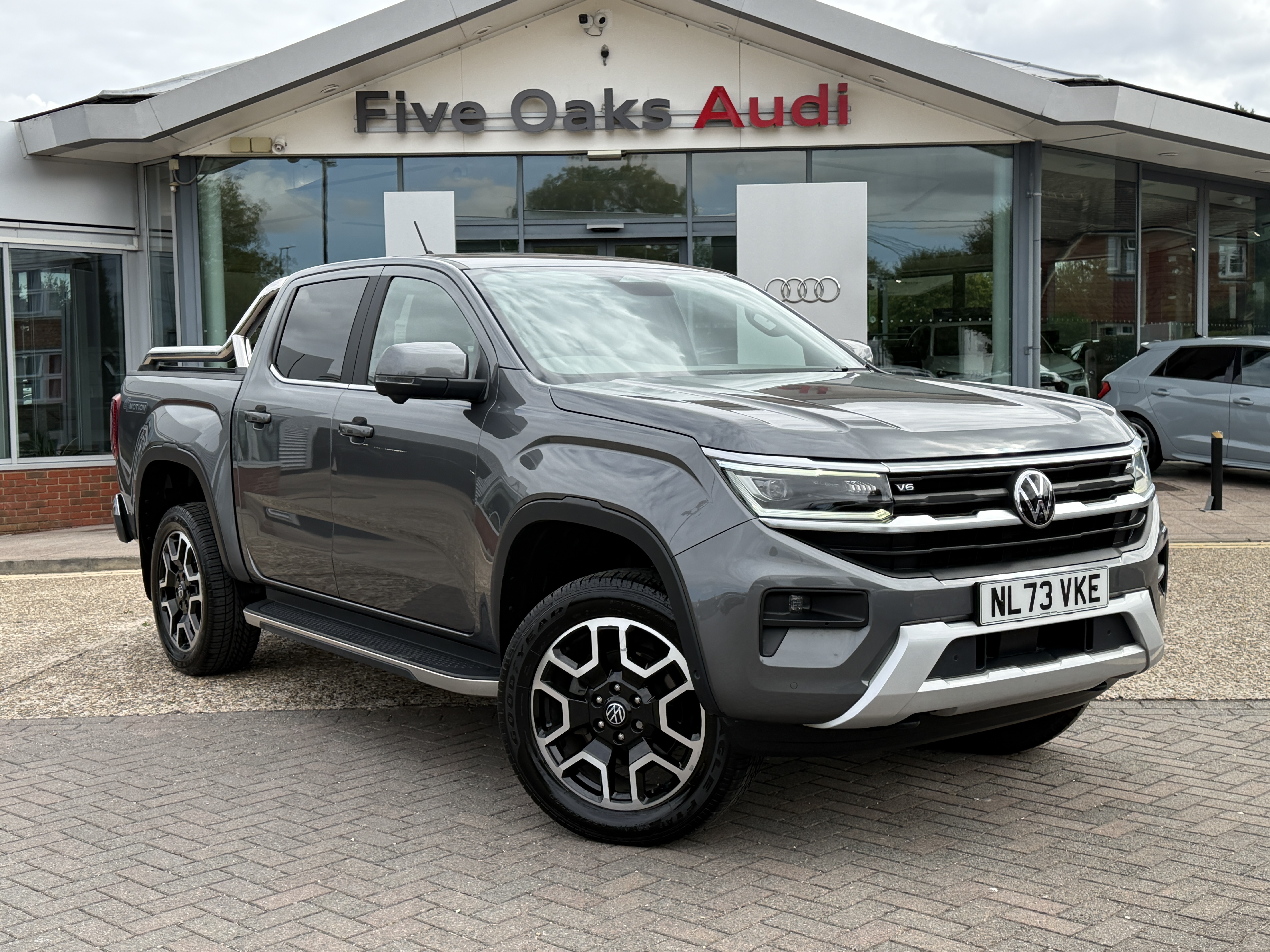 Main listing image - Volkswagen Amarok
