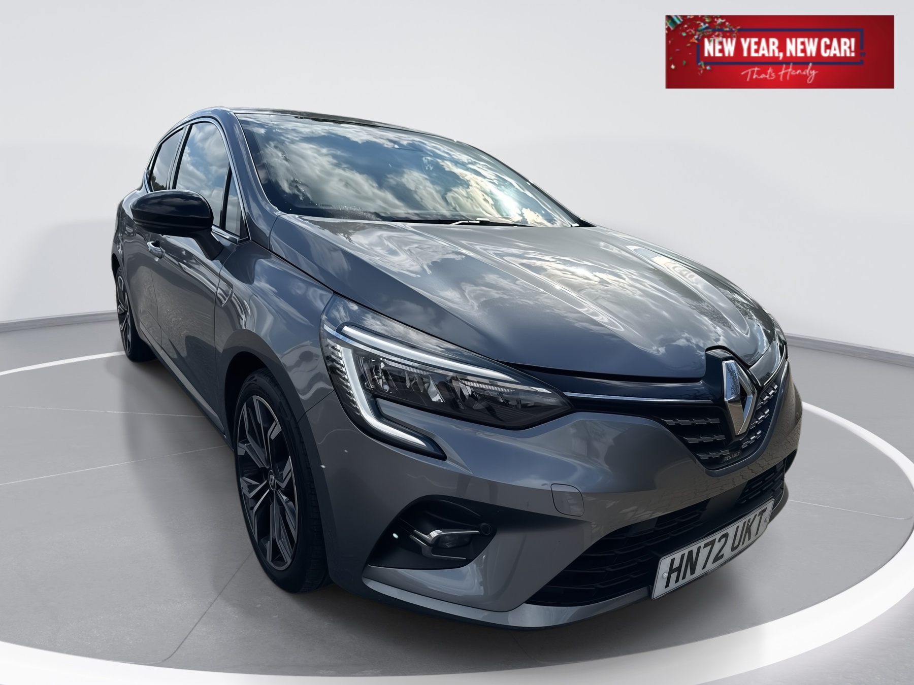 Main listing image - Renault Clio