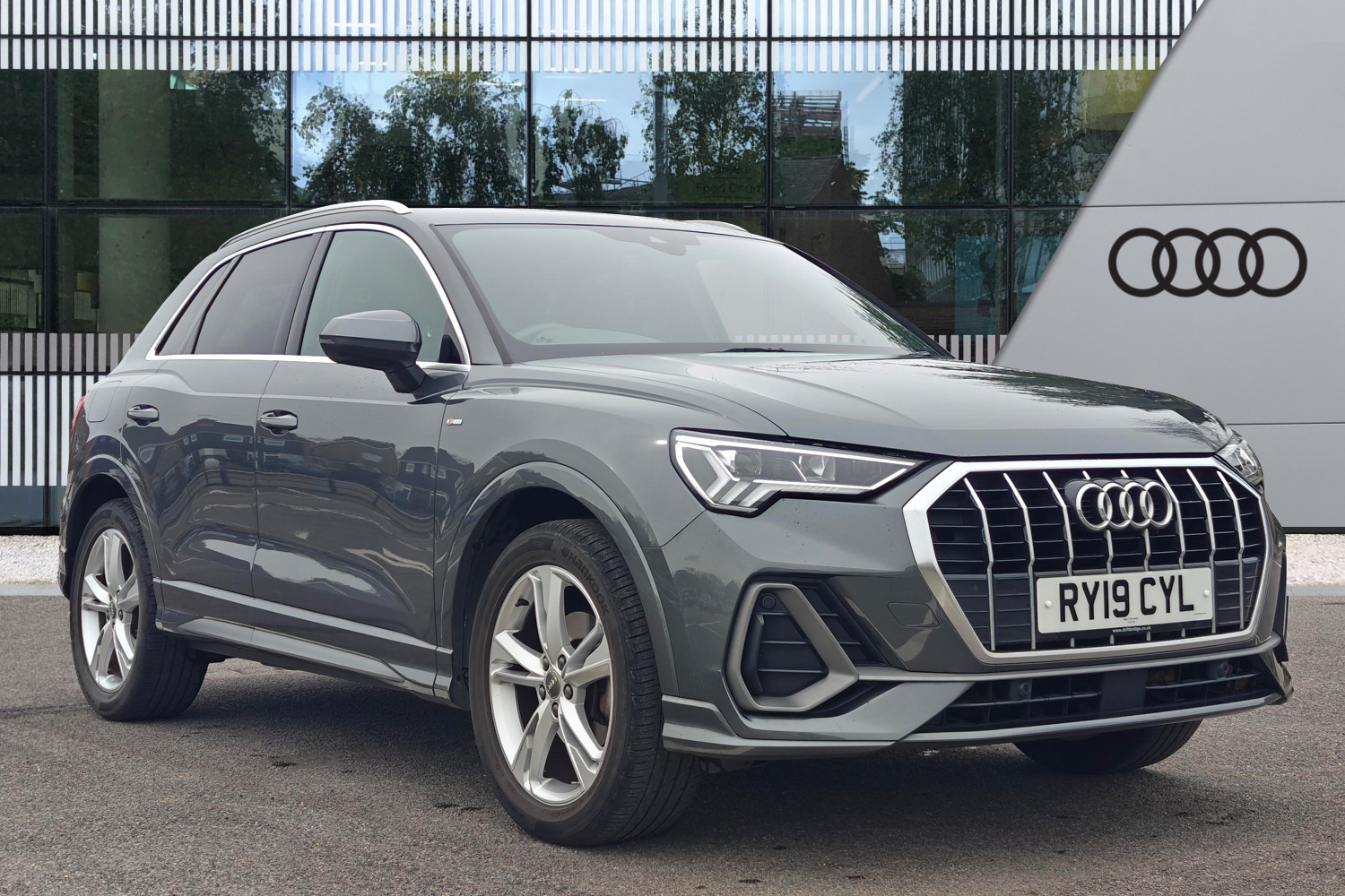 Main listing image - Audi Q3