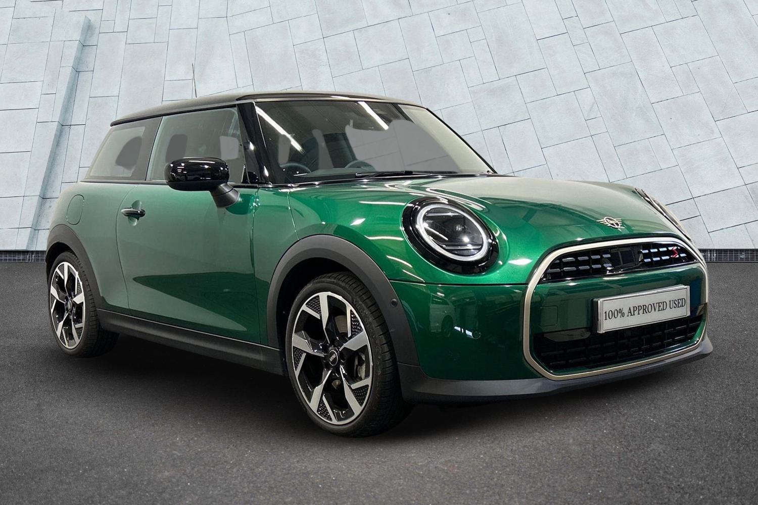 Main listing image - MINI Hatchback