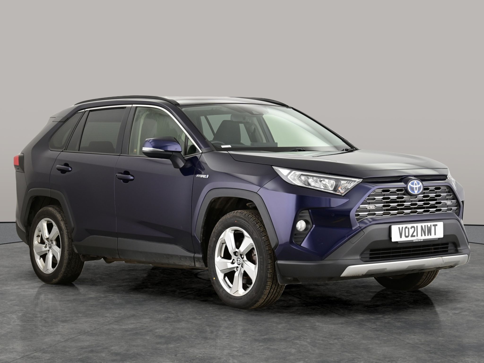 Main listing image - Toyota RAV4