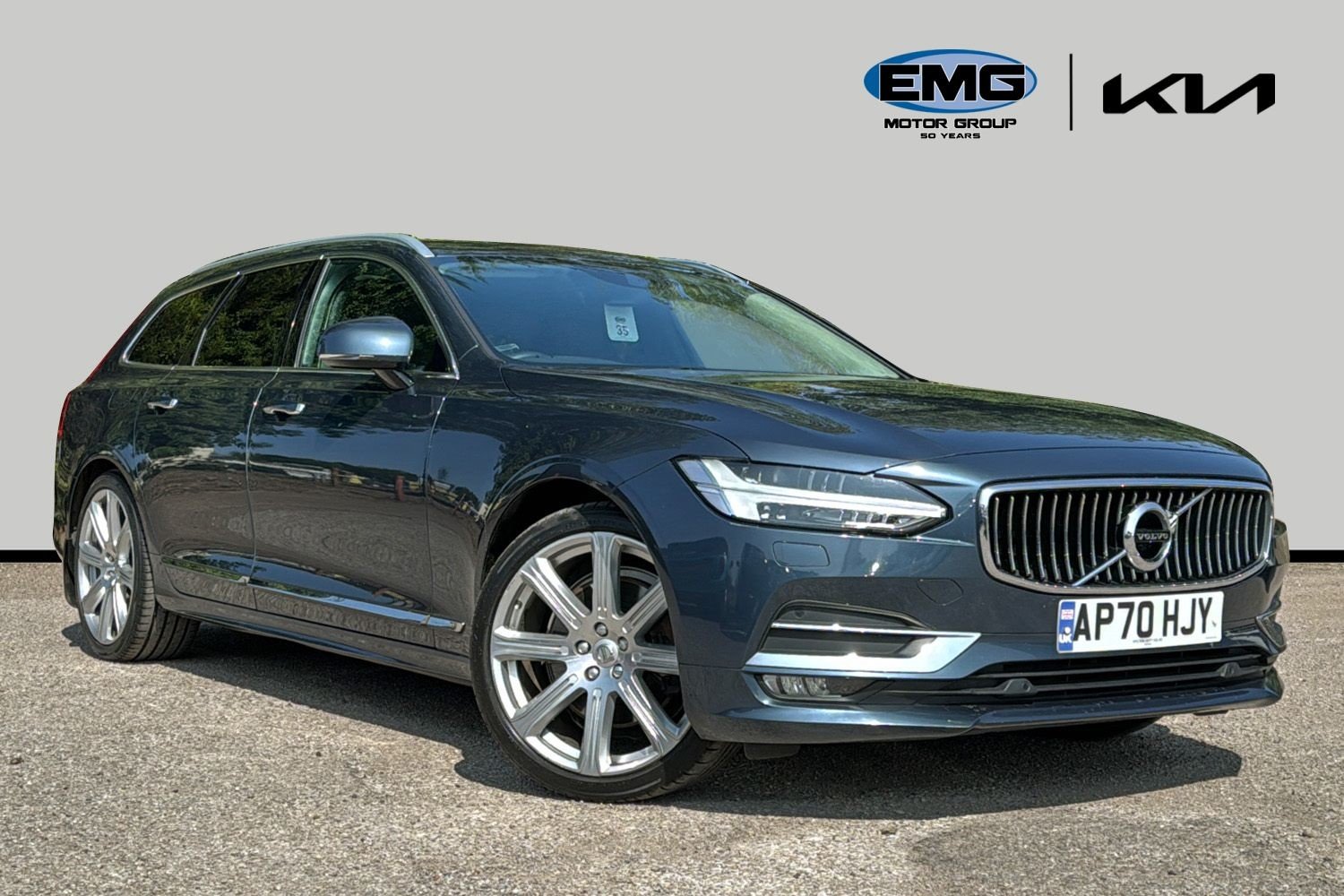 Main listing image - Volvo V90