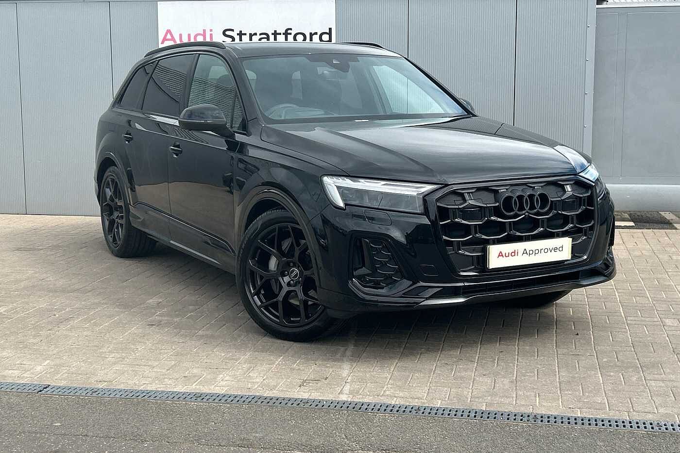 Main listing image - Audi Q7