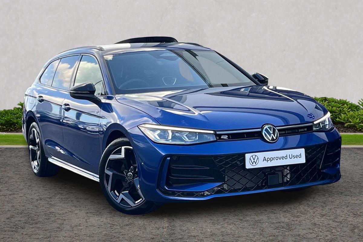 Main listing image - Volkswagen Passat
