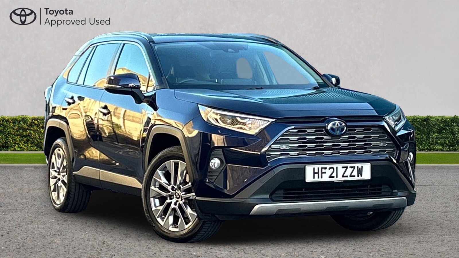 Main listing image - Toyota RAV4