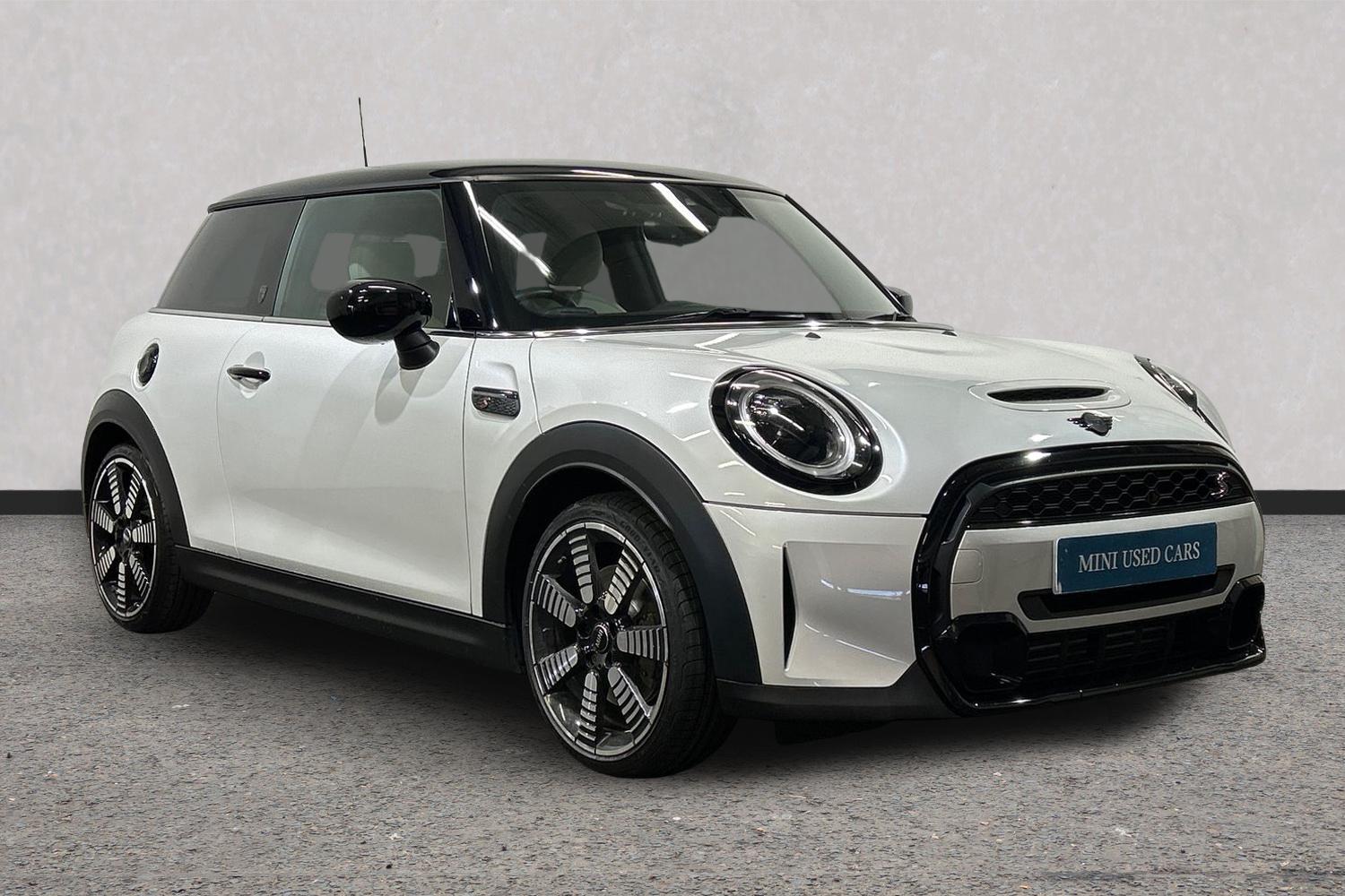 Main listing image - MINI Hatchback