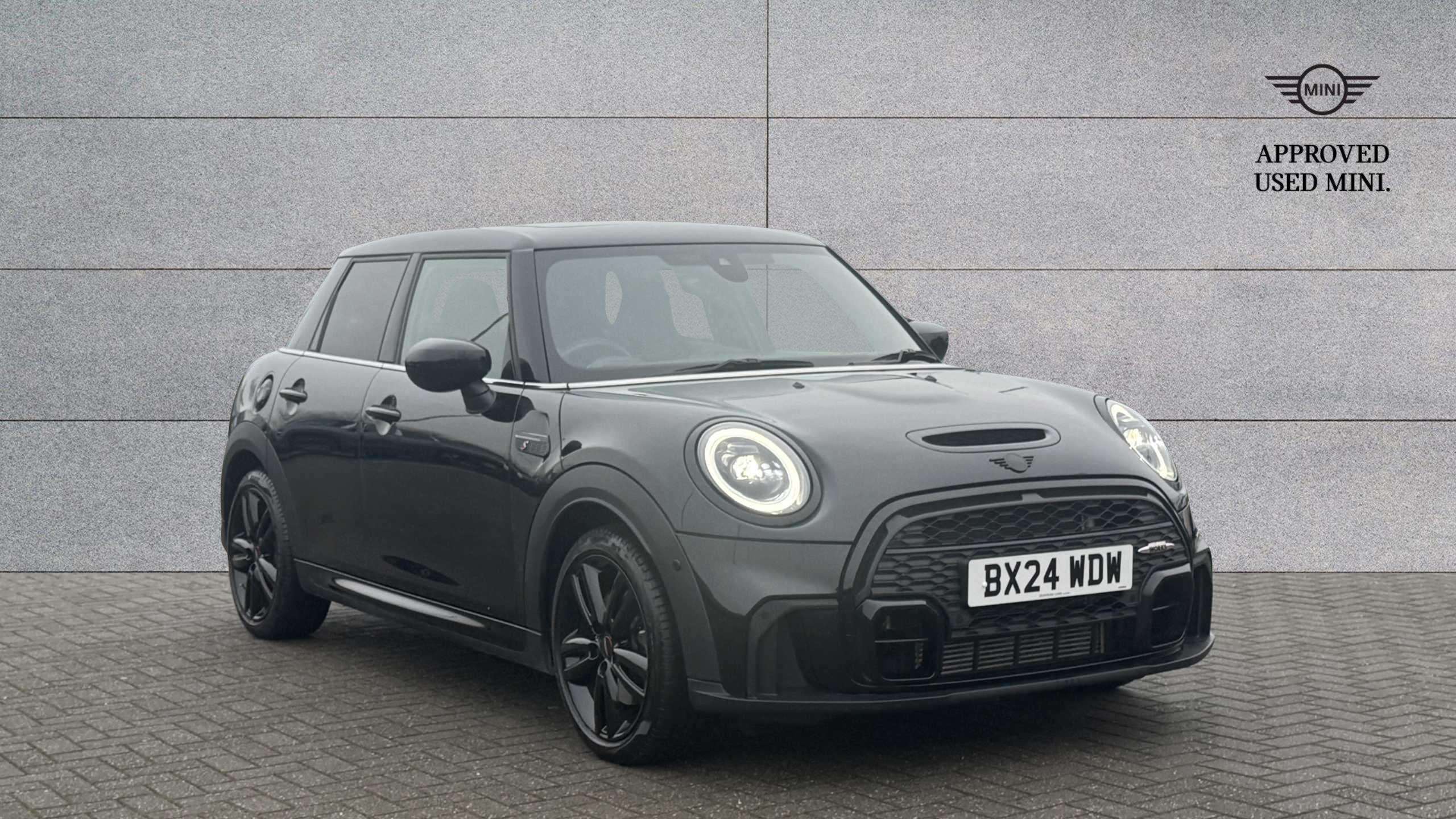 Main listing image - MINI Hatchback 5dr