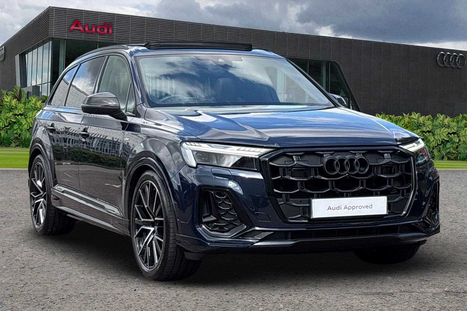 Main listing image - Audi Q7