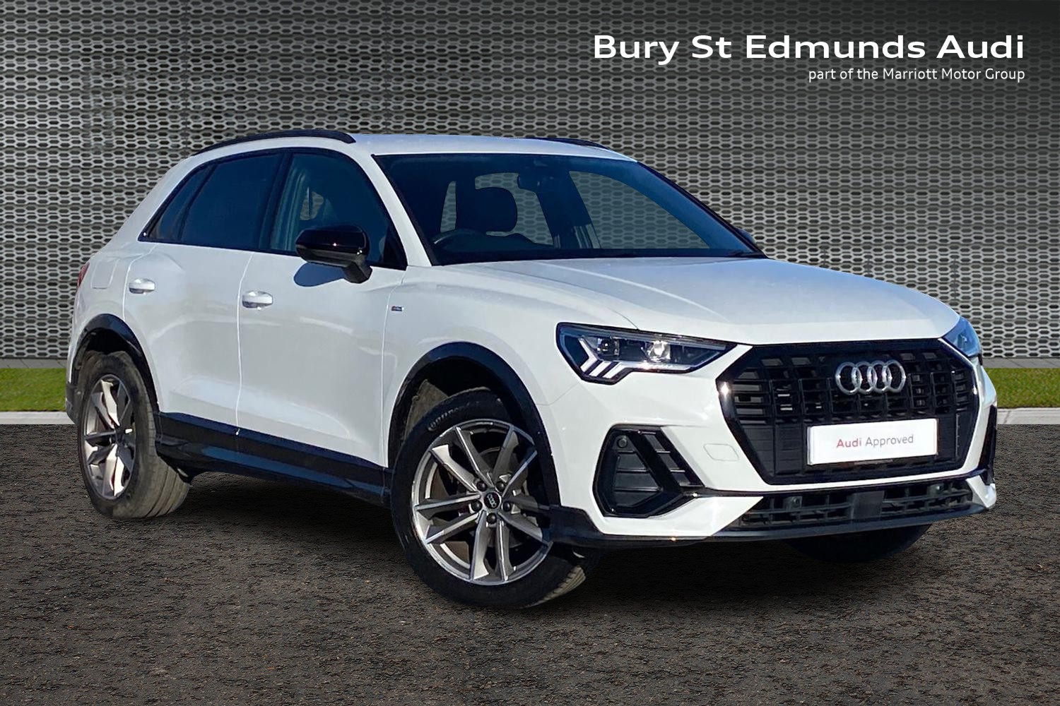 Main listing image - Audi Q3