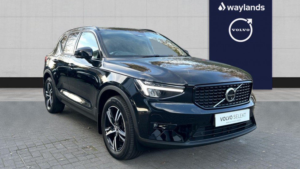 Main listing image - Volvo XC40