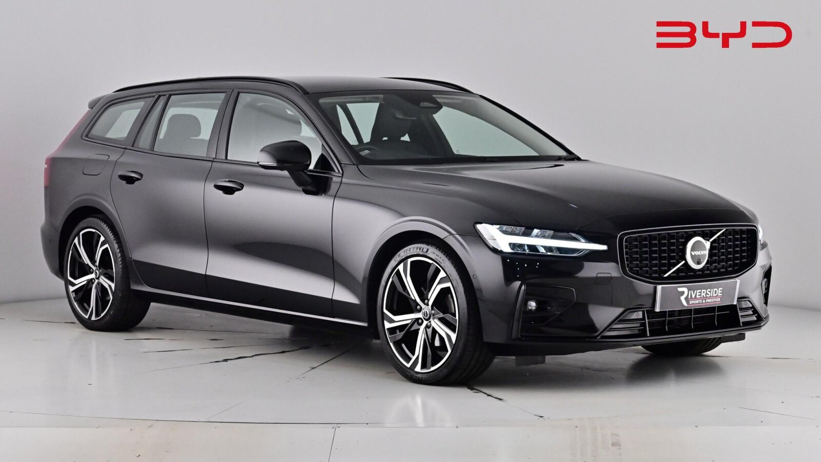 Main listing image - Volvo V60